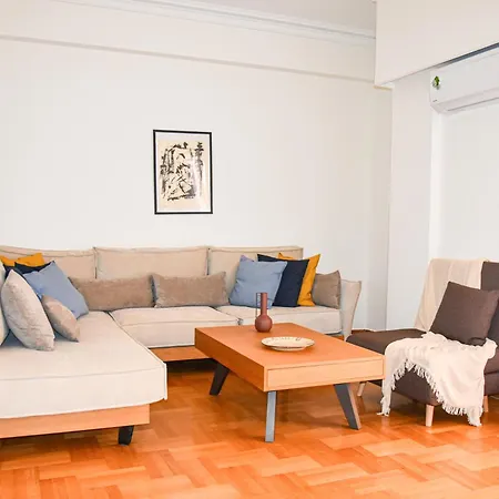 Spacious Modern Apartment In Pagkrati-3